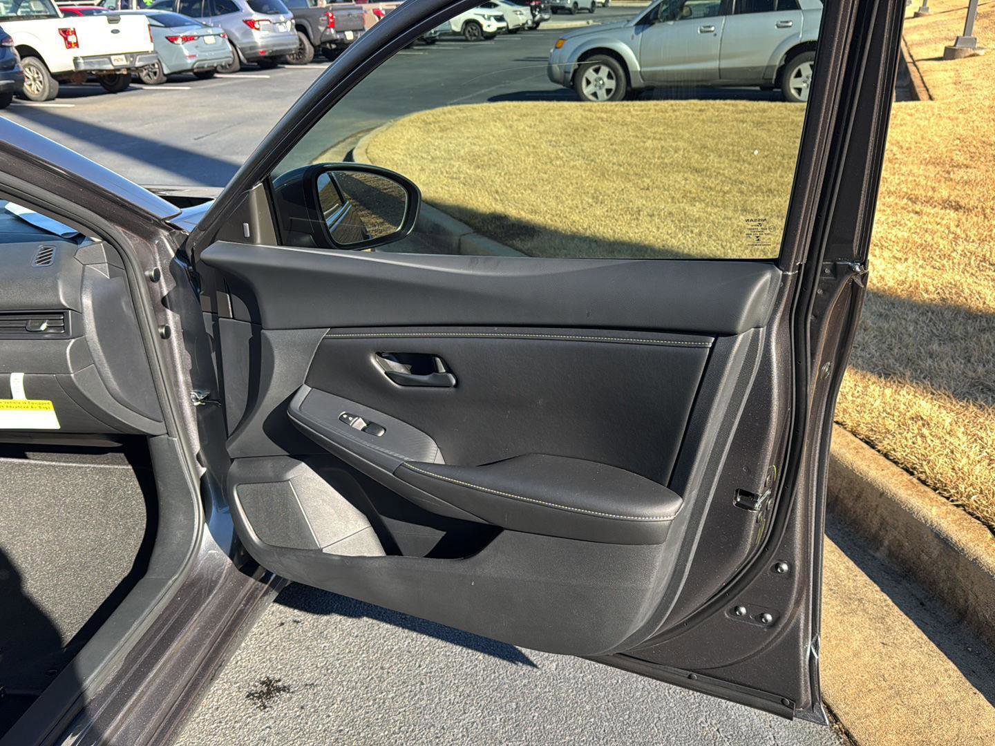 Used 2025 Nissan Sentra S image 12