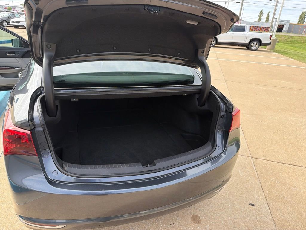 Used 2016 Acura TLX w/ Technology Package FWD image 33