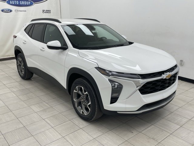 New 2025 Chevrolet Trax LT w/ Driver Confidence Package