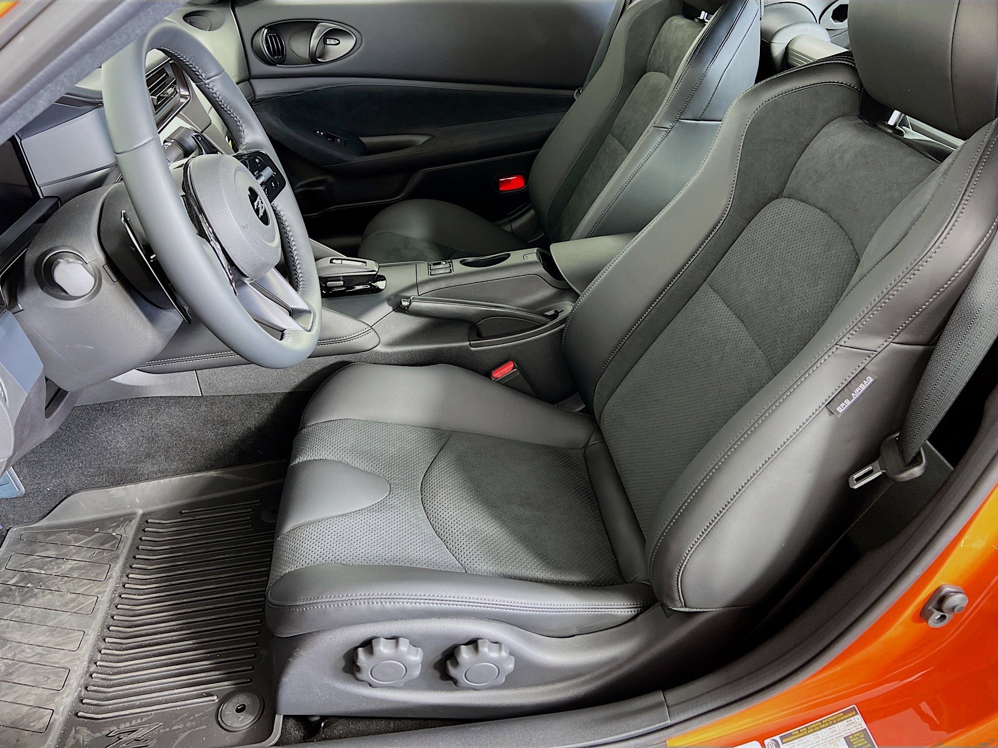 New 2024 Nissan Z Performance w/ Heritage Edition image 3