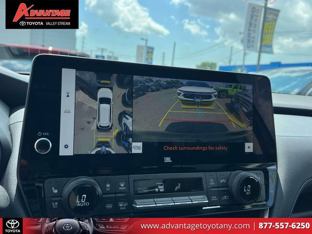 Used 2024 Toyota Grand Highlander AWD image 32