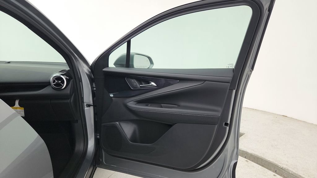 New 2025 Chevrolet Blazer EV LT image 32