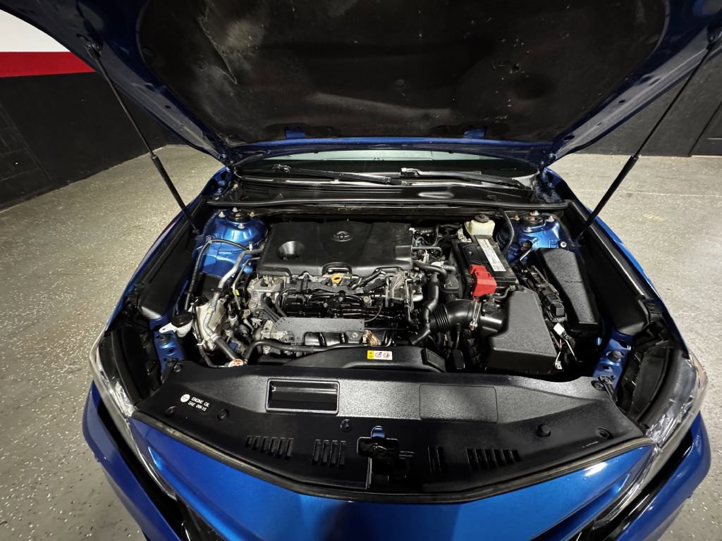 Used 2018 Toyota Camry XSE FWD image 9