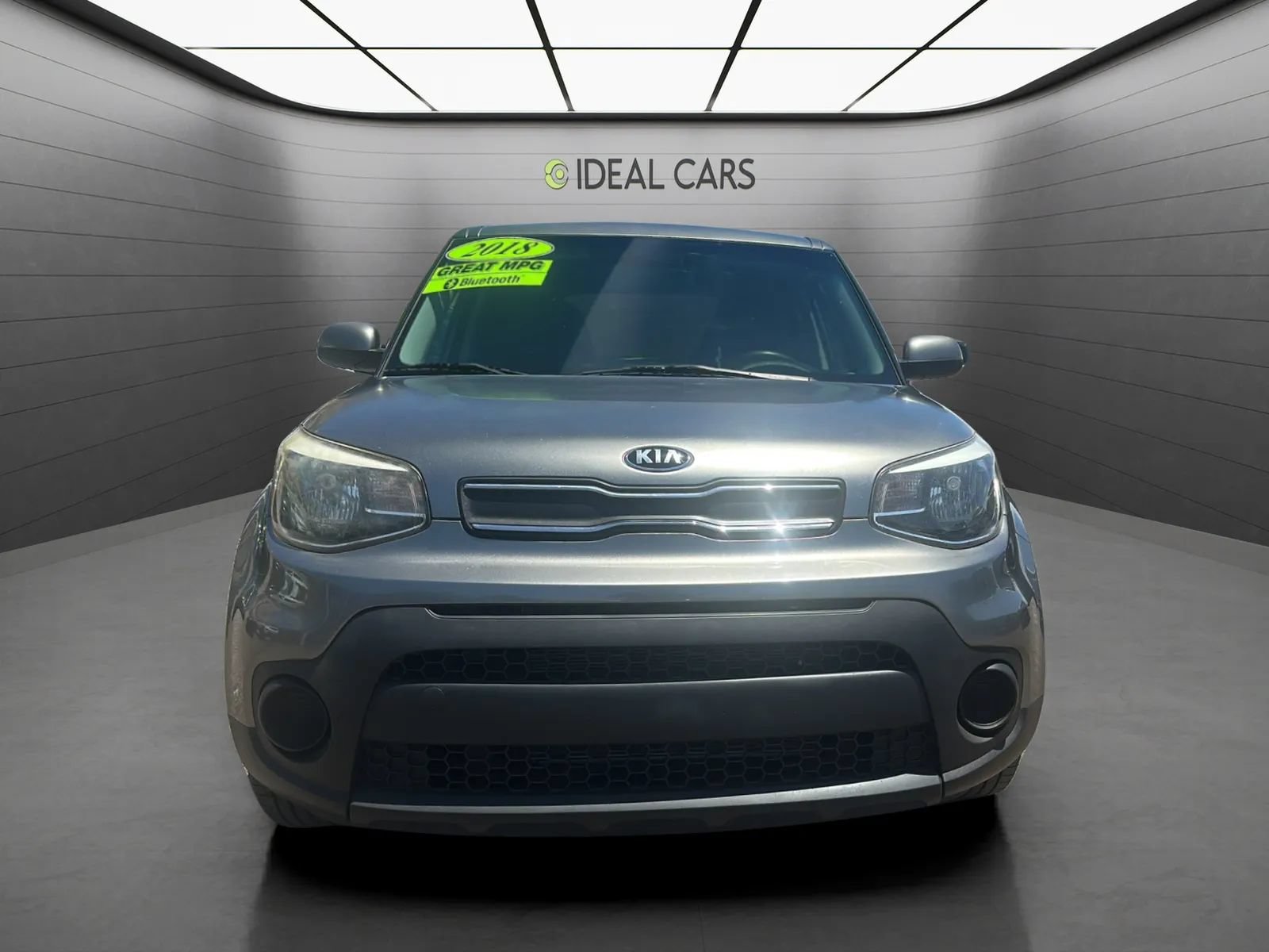 Used 2018 Kia Soul FWD image 2