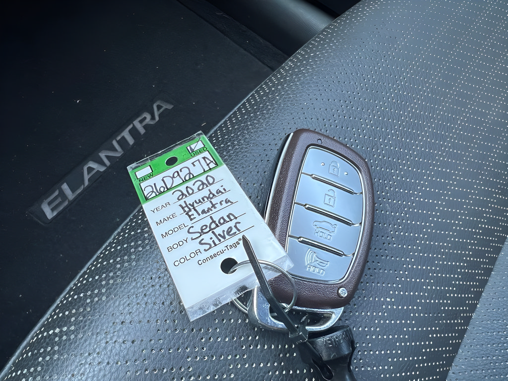 Used 2020 Hyundai Elantra Sedan FWD image 29