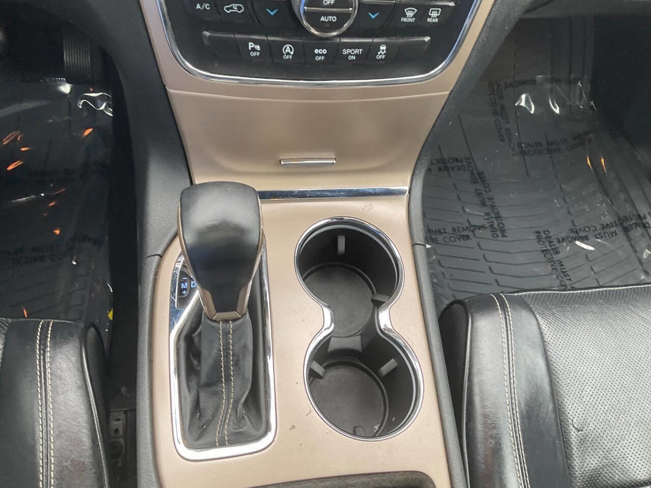 Used 2017 Jeep Grand Cherokee Overland RWD image 19