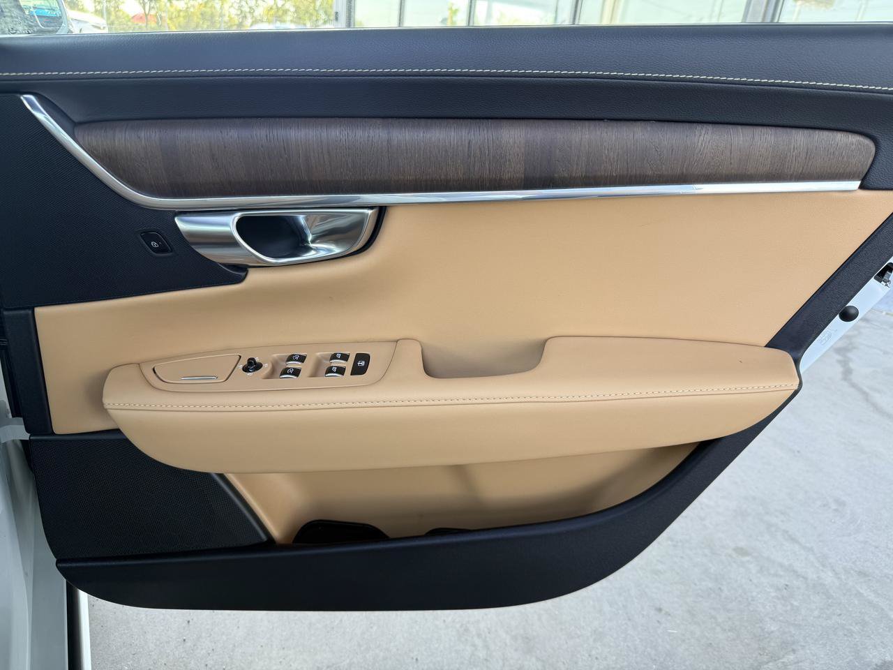 Used 2022 Volvo S90 B6 Inscription w/ Advanced Package AWD/4WD image 37
