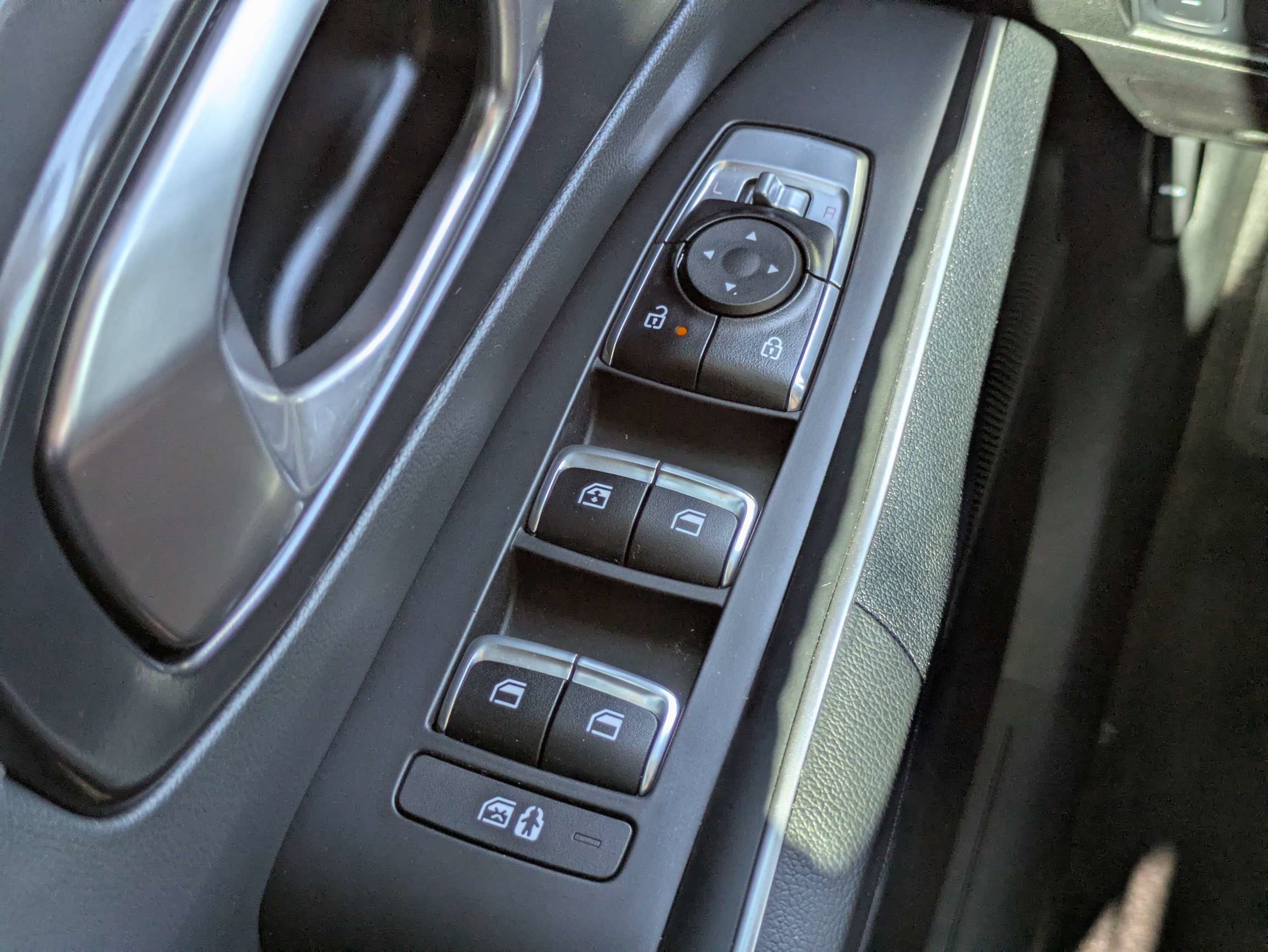 Used 2025 Kia Sorento S FWD image 23