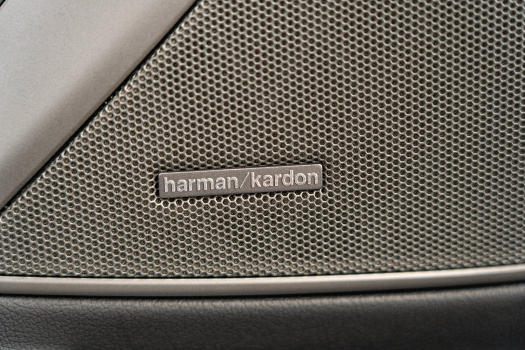 Used 2025 BMW M3 Competition w/ M Carbon Exterior Package AWD/4WD image 23
