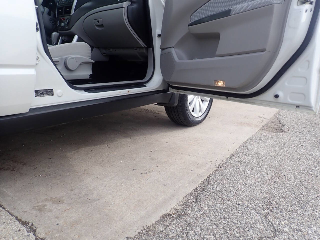 Used 2012 Subaru Forester 2.5X Premium w/ Popular Pkg 3 image 25