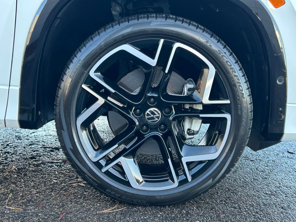 Used 2026 Volkswagen Tiguan SEL R-Line image 44