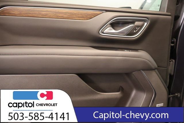 Used 2024 Chevrolet Suburban High Country w/ Advanced Technology Package image 29