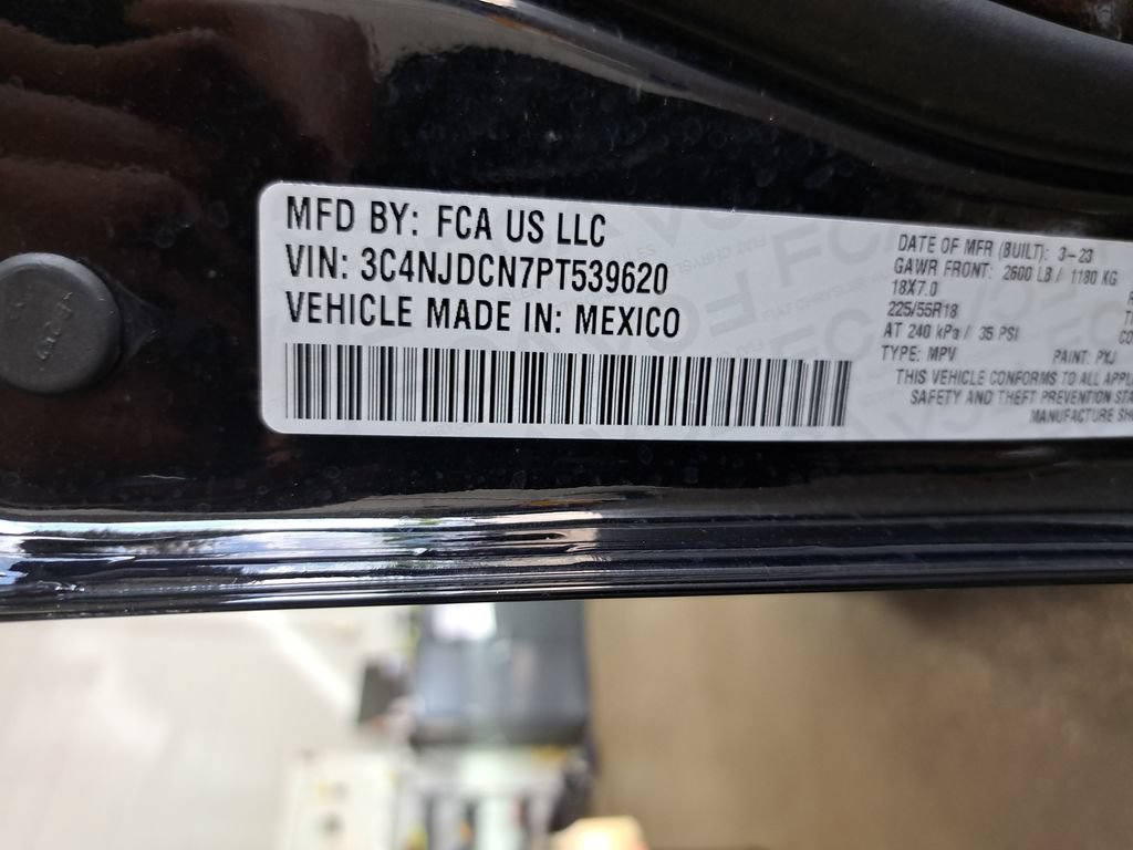 Certified 2023 Jeep Compass Limited AWD/4WD image 32