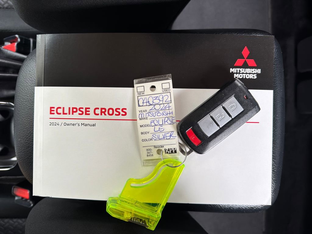 Used 2024 Mitsubishi Eclipse Cross LE image 32
