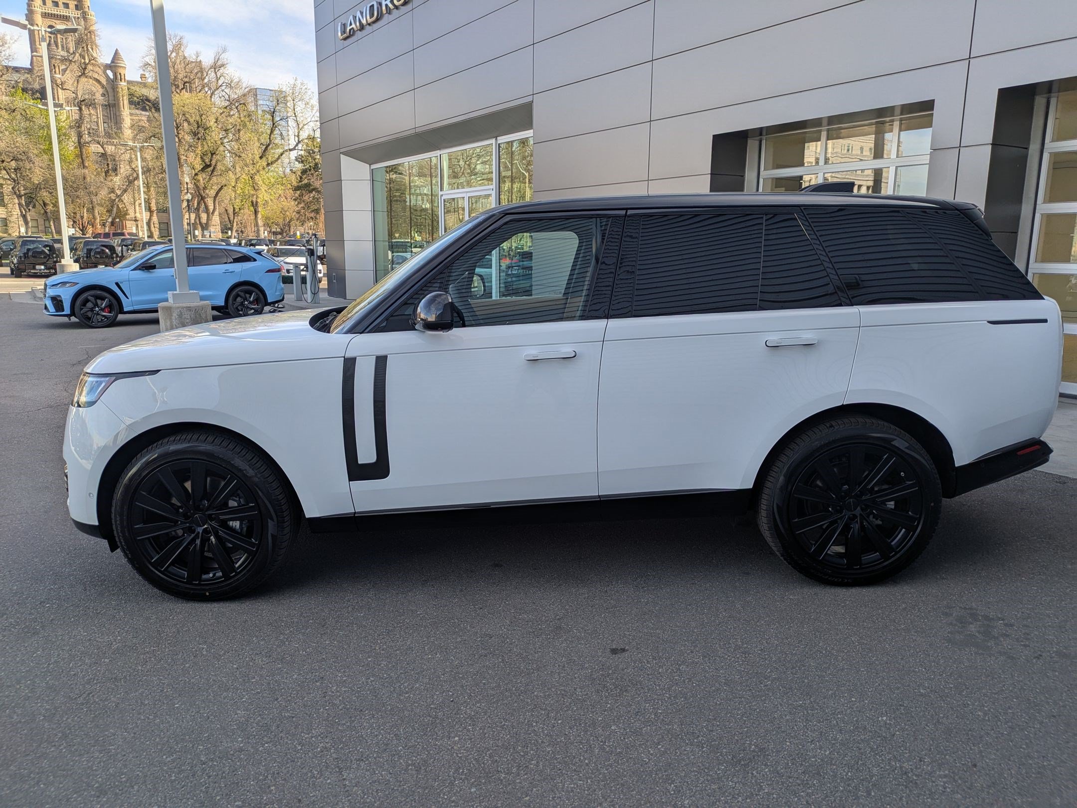 New 2026 Land Rover Range Rover SE AWD/4WD image 8