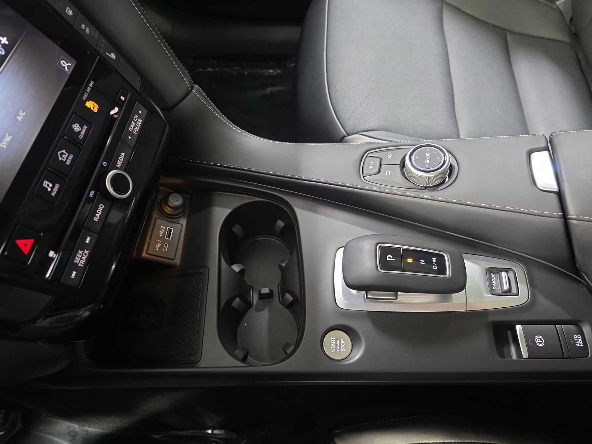 Certified 2025 INFINITI QX50 Luxe w/ Accent Package image 25