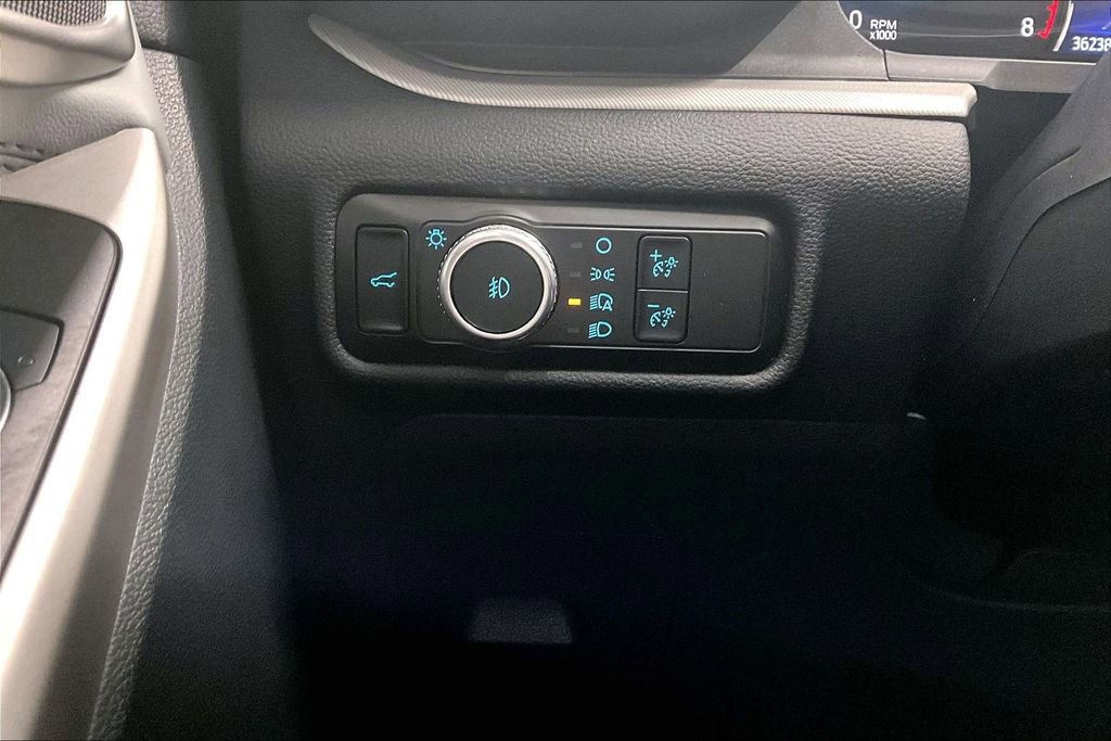 Used 2023 Ford Explorer XLT w/ Equipment Group 202A image 38