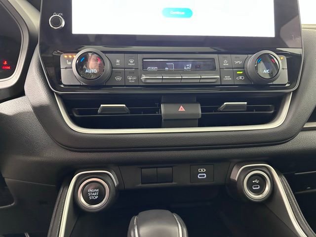 Used 2024 Toyota Grand Highlander XLE AWD/4WD image 30