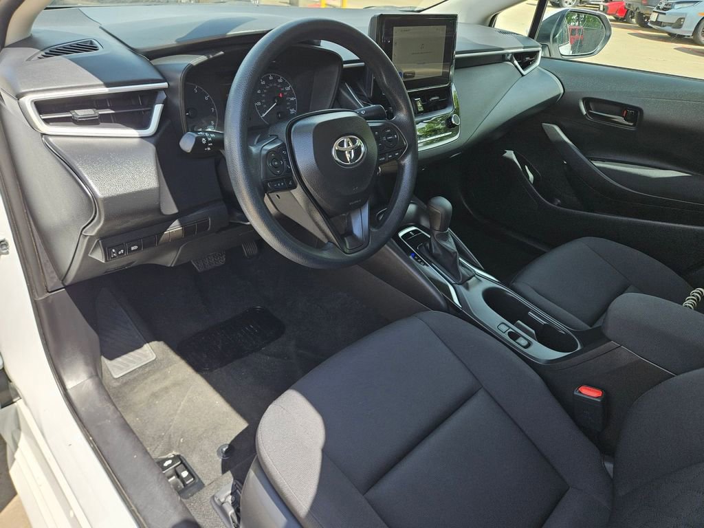 Used 2025 Toyota Corolla LE image 13