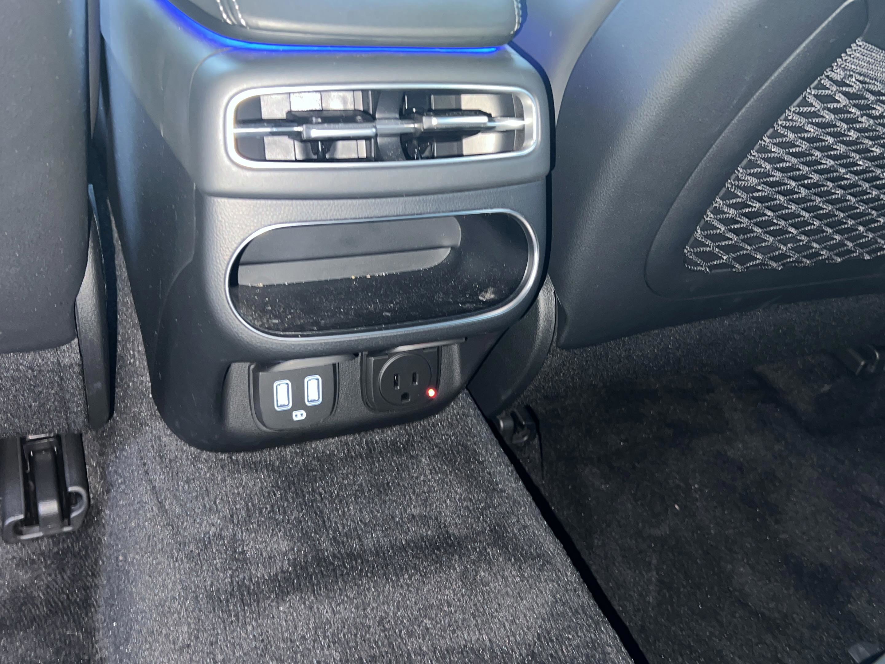 Used 2025 Genesis GV70 3.5T Sport w/ Sport Advanced Package AWD/4WD image 14