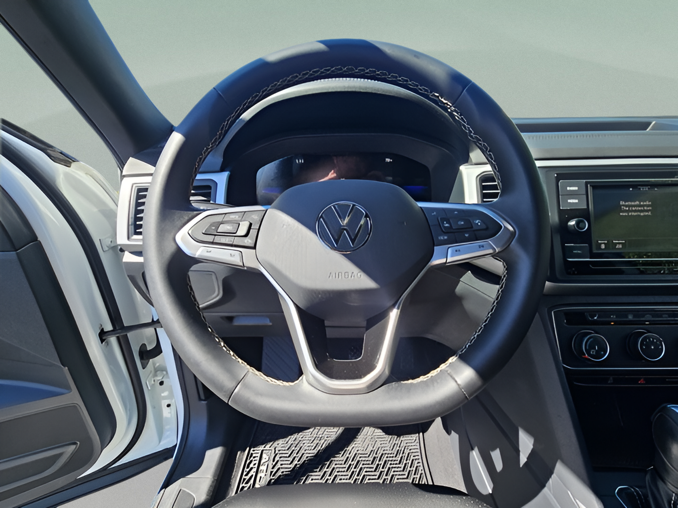 Used 2023 Volkswagen Atlas Cross Sport SE FWD image 21