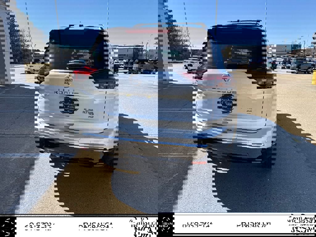 New 2026 Nissan Rogue Platinum image 9