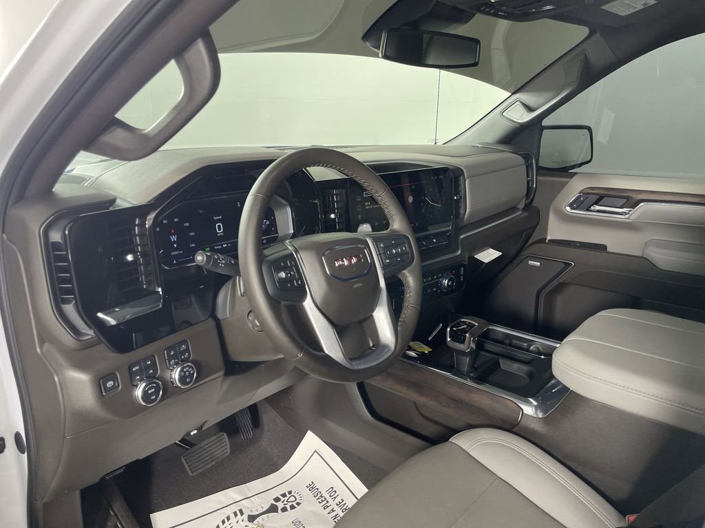 Used 2025 GMC Sierra 1500 SLT w/ SLT Premium Plus Package image 10