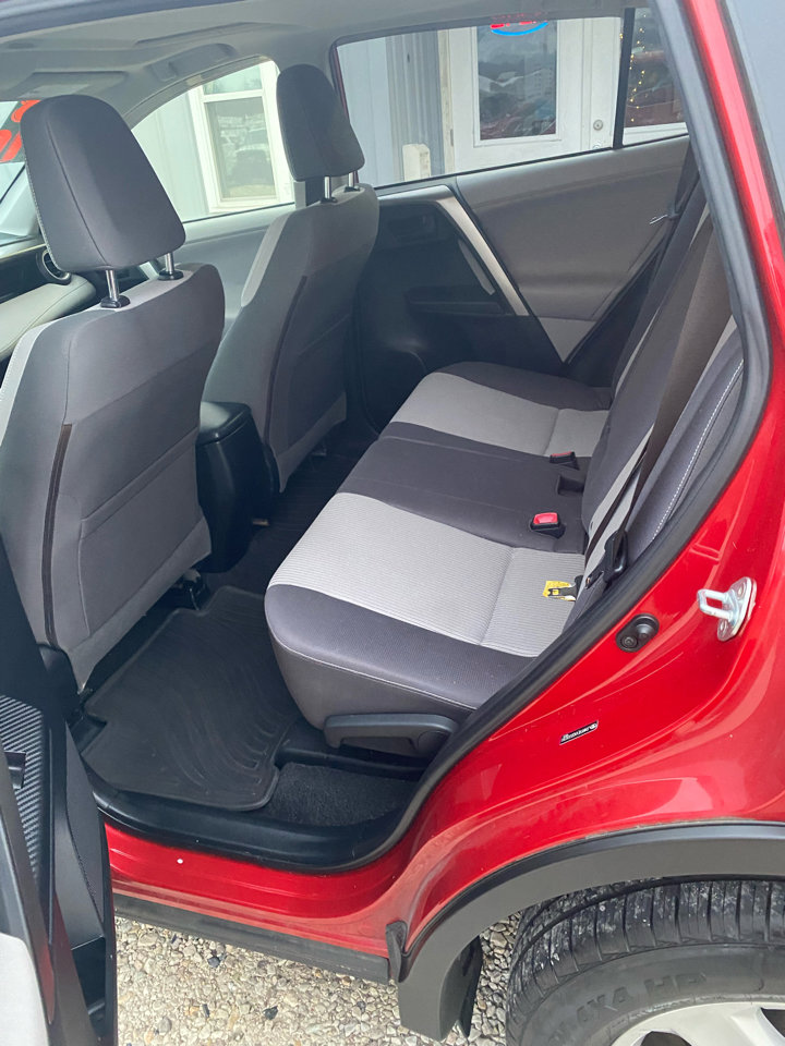 Used 2013 Toyota RAV4 XLE image 8