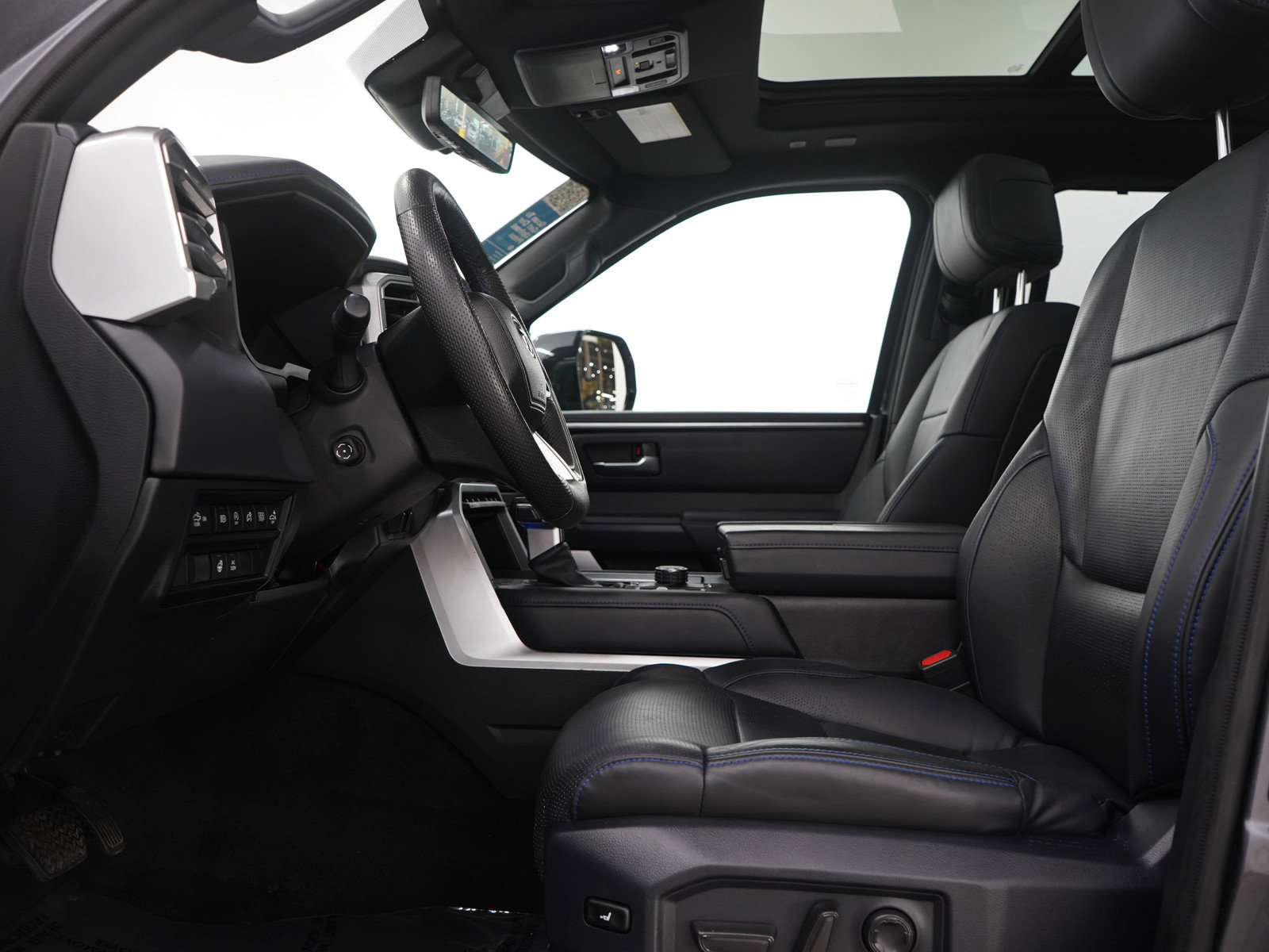Used 2023 Toyota Tundra Platinum AWD/4WD image 23