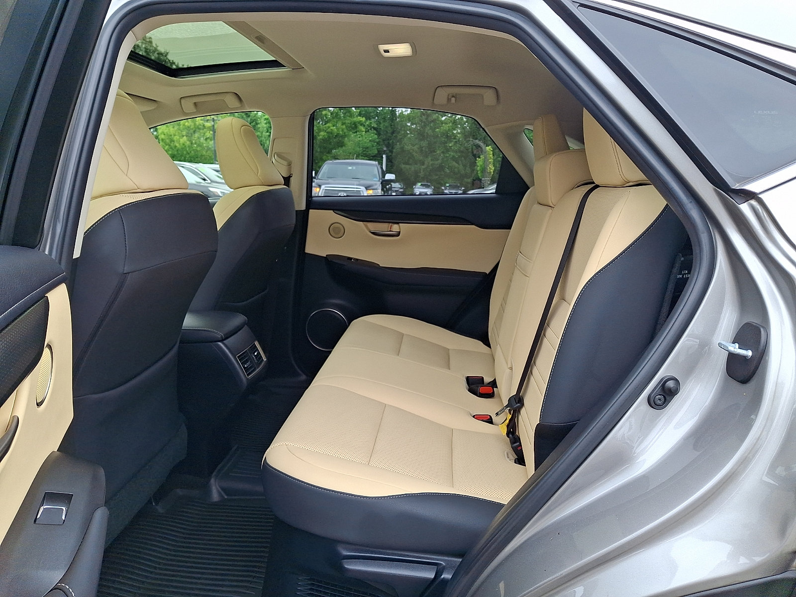 Used 2021 Lexus NX 300h AWD w/ Premium Package image 10