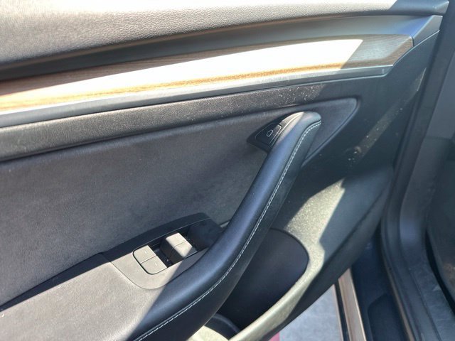 Used 2023 Tesla Model 3 Standard Range RWD image 16