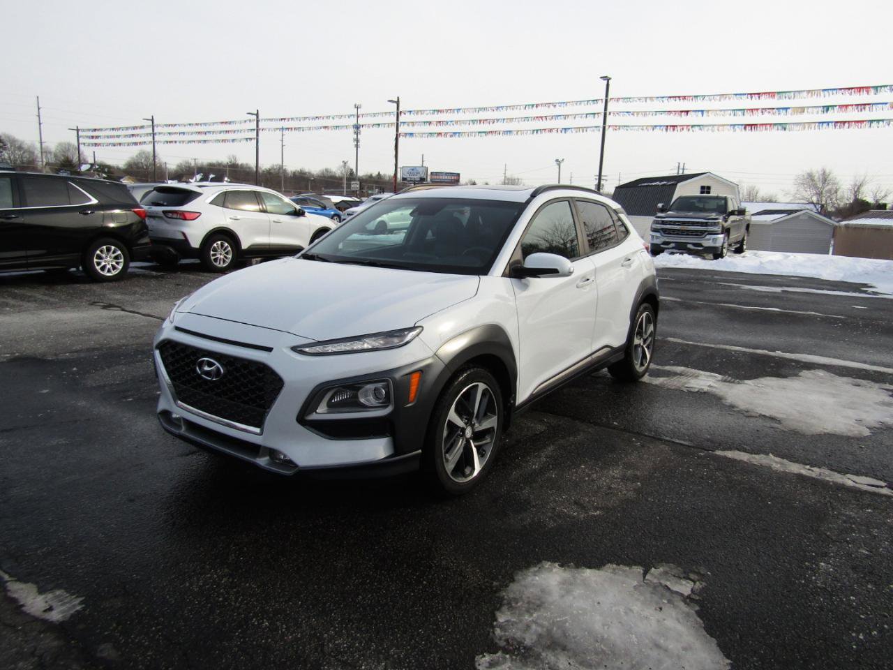 Used 2021 Hyundai Kona Limited w/ Cargo Package AWD/4WD image 3