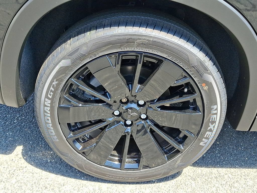 New 2026 Mitsubishi Outlander LE AWD/4WD image 5