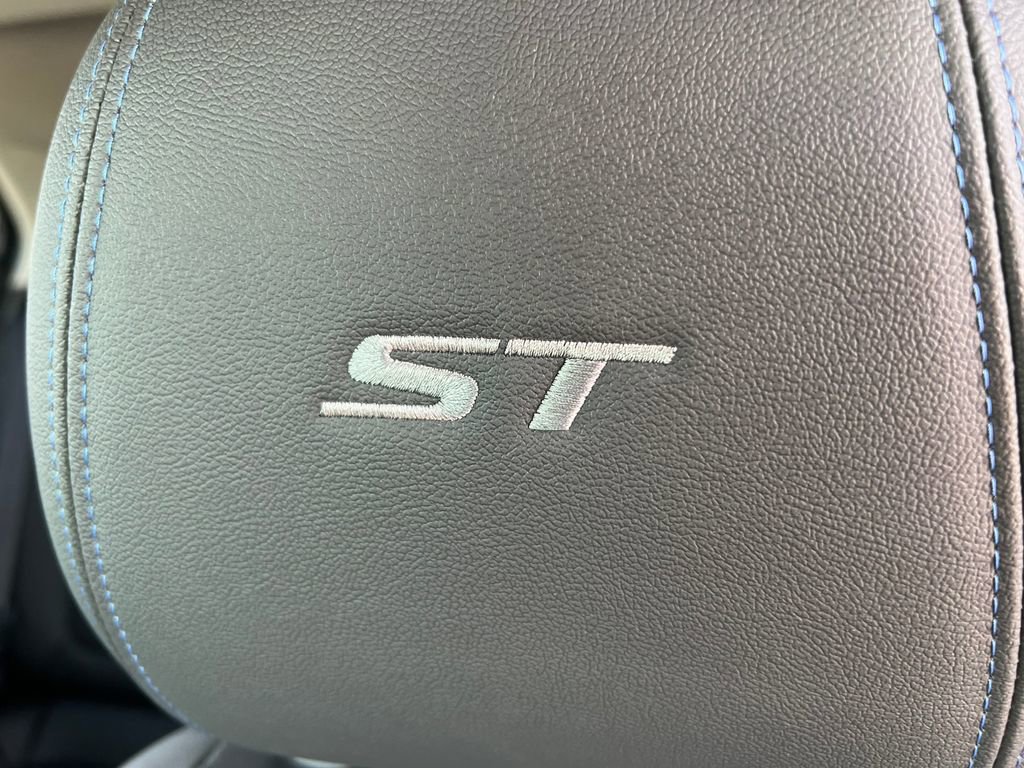 New 2026 Buick Encore GX Sport Touring w/ Comfort Package image 13