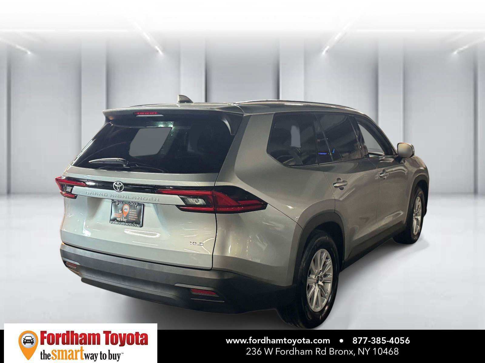 Certified 2025 Toyota Grand Highlander FWD image 7