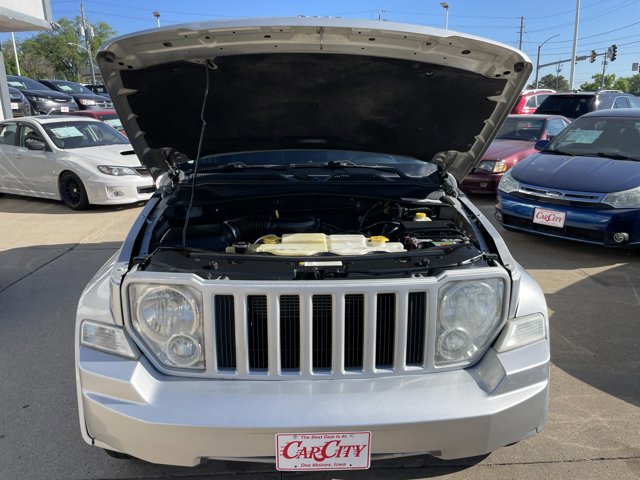 Used 2012 Jeep Liberty Sport AWD/4WD image 7