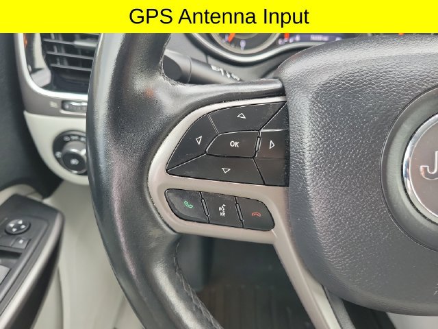 Used 2019 Jeep Cherokee Limited w/ Luxury Group AWD/4WD image 11