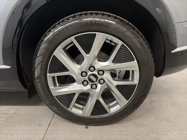 Certified 2025 Cadillac Optiq Luxury 1 w/ LPO, Floor Liner Package image 9