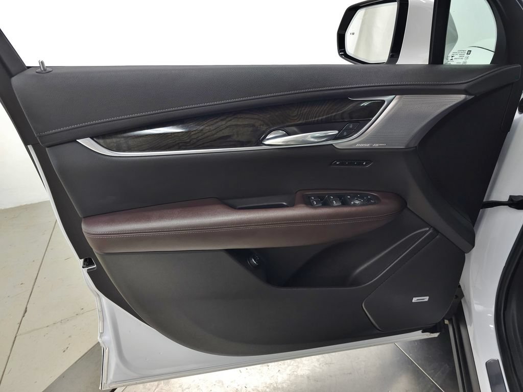 Certified 2023 Cadillac XT6 Premium Luxury w/ Technology Package AWD/4WD image 14