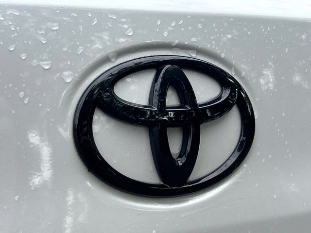 Used 2023 Toyota Corolla Cross AWD Hybrid image 18