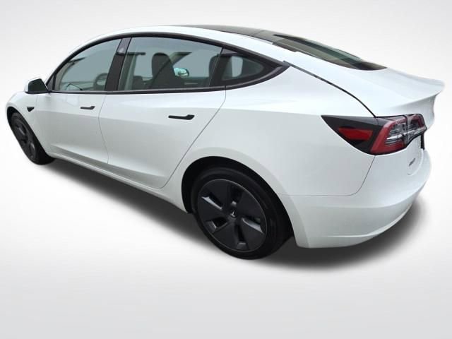 Used 2023 Tesla Model 3 Standard Range image 5