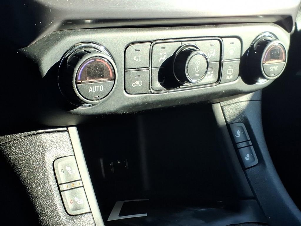 Used 2018 GMC Acadia SLE w/ Driver Alert Package I image 18