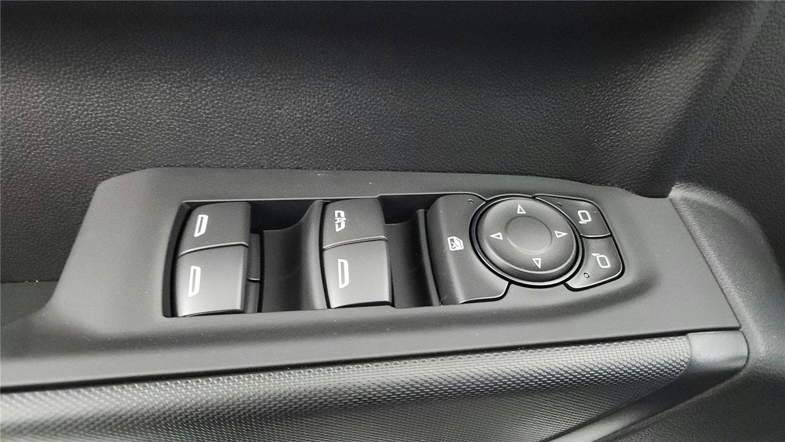 Used 2026 Chevrolet Silverado 1500 Custom AWD/4WD image 18