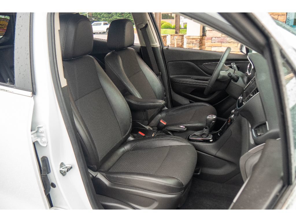 Used 2022 Buick Encore Preferred w/ Safety Package AWD/4WD image 15