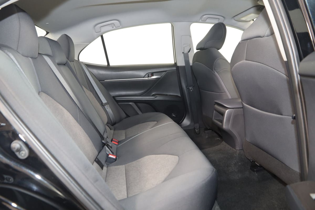 Used 2023 Toyota Camry LE FWD image 11