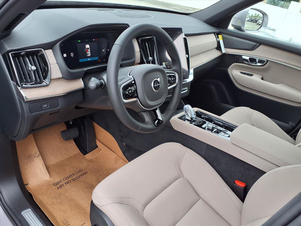 New 2026 Volvo XC90 B6 Plus w/ Protection Package Premier AWD/4WD image 12