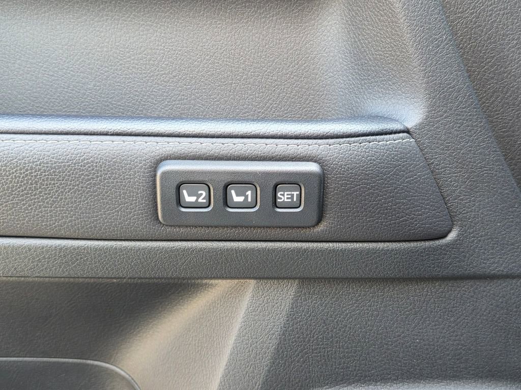 Used 2023 Toyota 4Runner Limited image 15