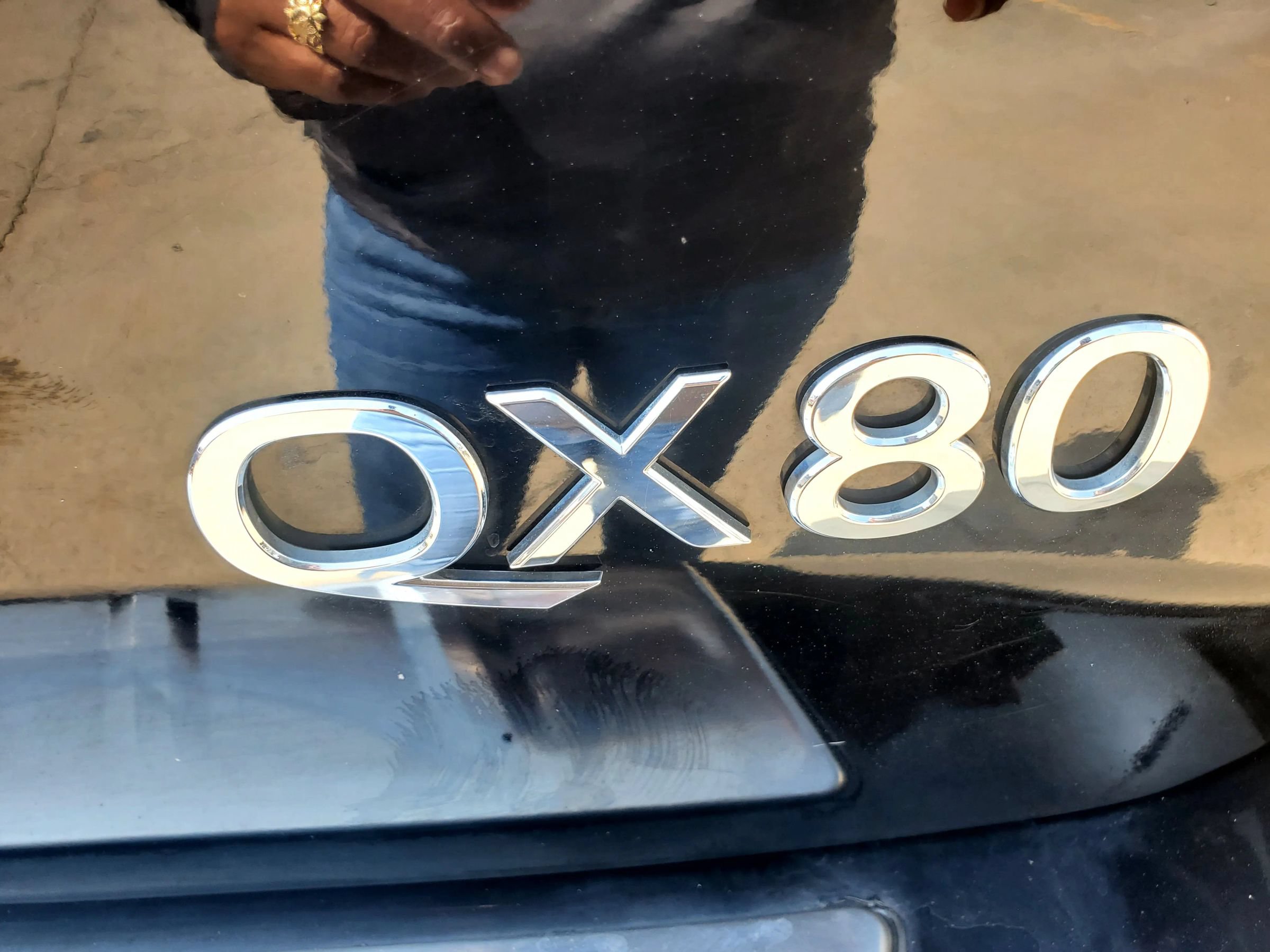 Used 2016 INFINITI QX80 4WD w/ Signature Edition Package image 14