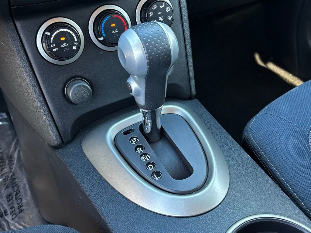 Used 2011 Nissan Rogue SV image 23