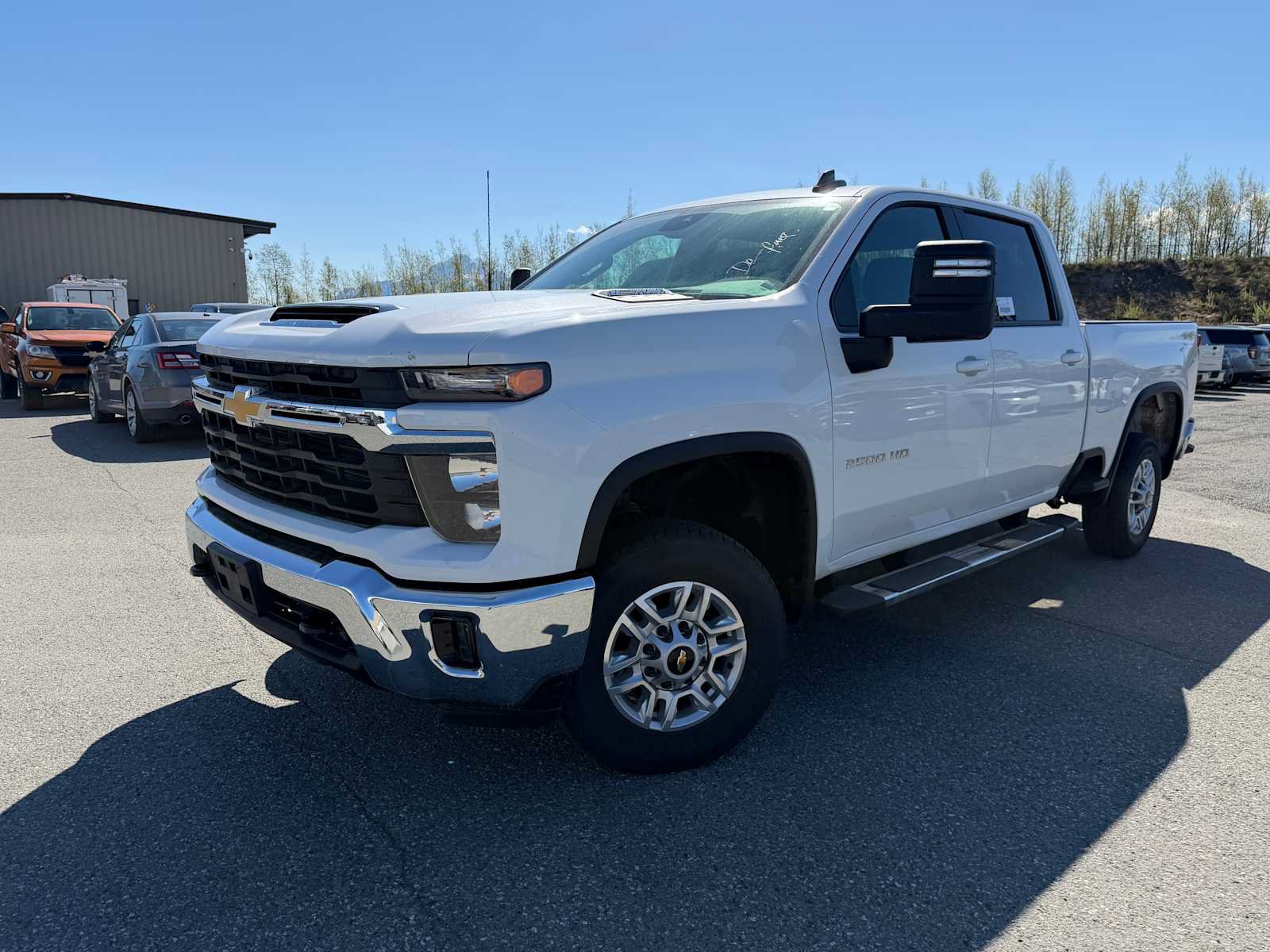Used 2025 Chevrolet Silverado 2500 LT w/ Convenience Package AWD/4WD image 1